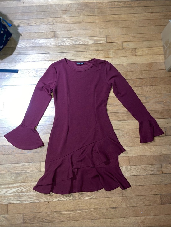 SHEIN Dresses & Skirts - SHEIN Burgundy Long Sleeve Ruffle Hem Dress